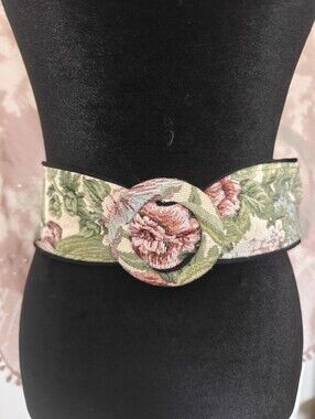 VTG Tapestry Belt Round Buckle Adjustable Floral 33" Max Waist